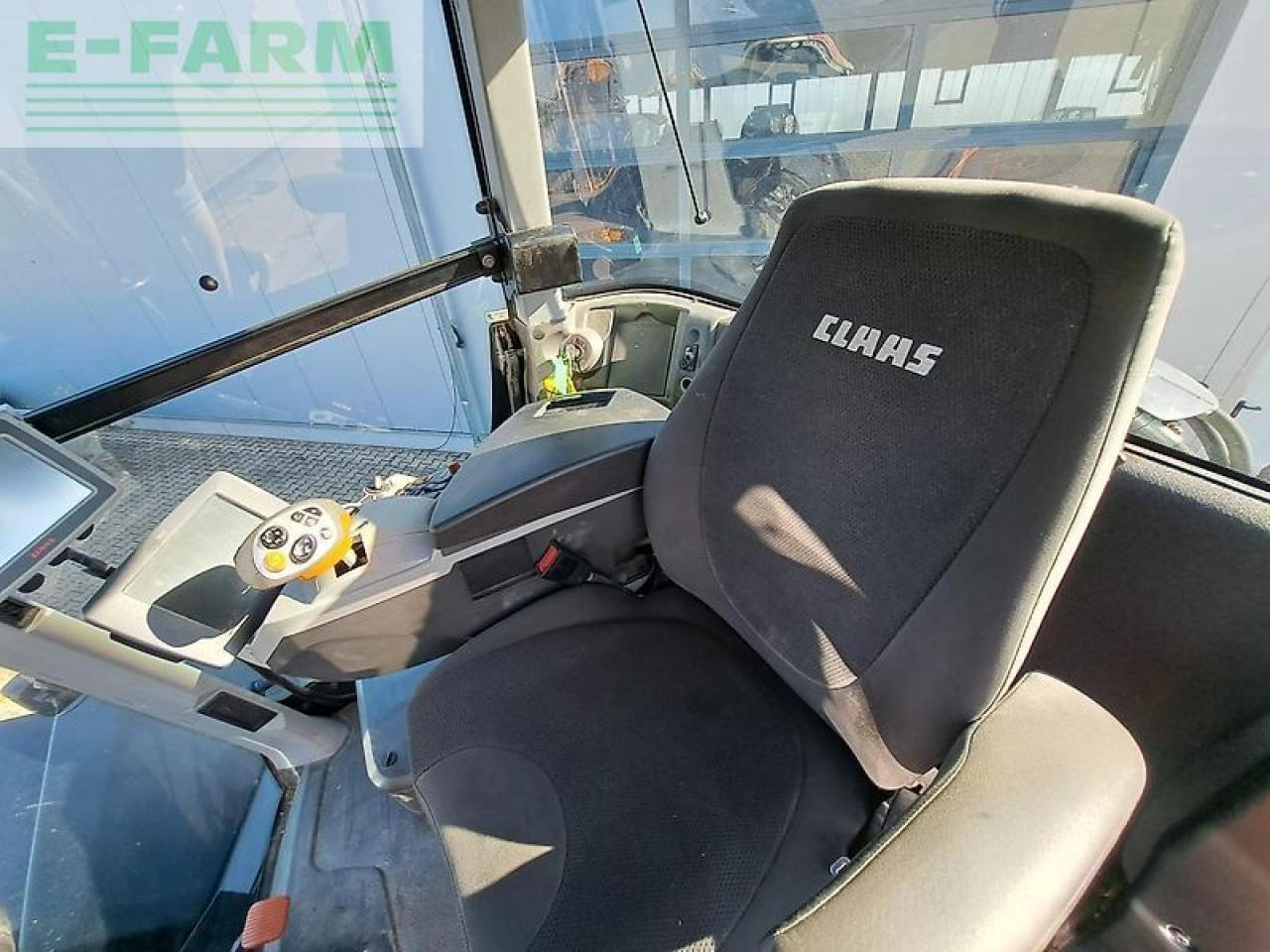 CLAAS xerion 4000 trac vc TRAC VC - Tracteur agricole: photos 4 CLAAS xerion 4000 trac vc TRAC VC - Tracteur agricole: photos 4