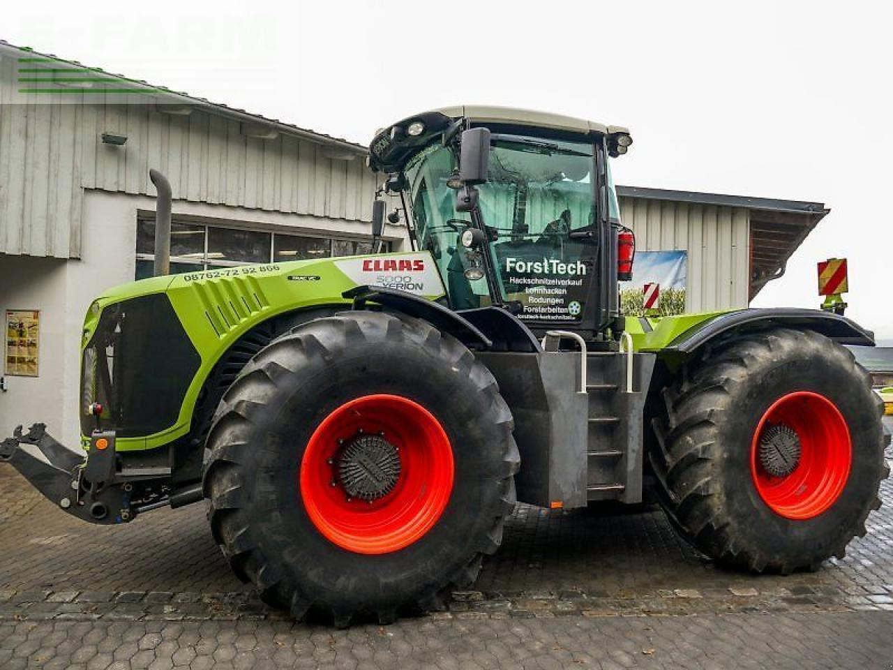 CLAAS xerion 4500 trac vc TRAC VC - Tracteur agricole: photos 1 CLAAS xerion 4500 trac vc TRAC VC - Tracteur agricole: photos 1