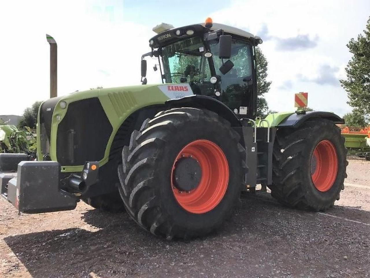 CLAAS xerion 5000 trac TRAC - Tracteur agricole: photos 1 CLAAS xerion 5000 trac TRAC - Tracteur agricole: photos 1