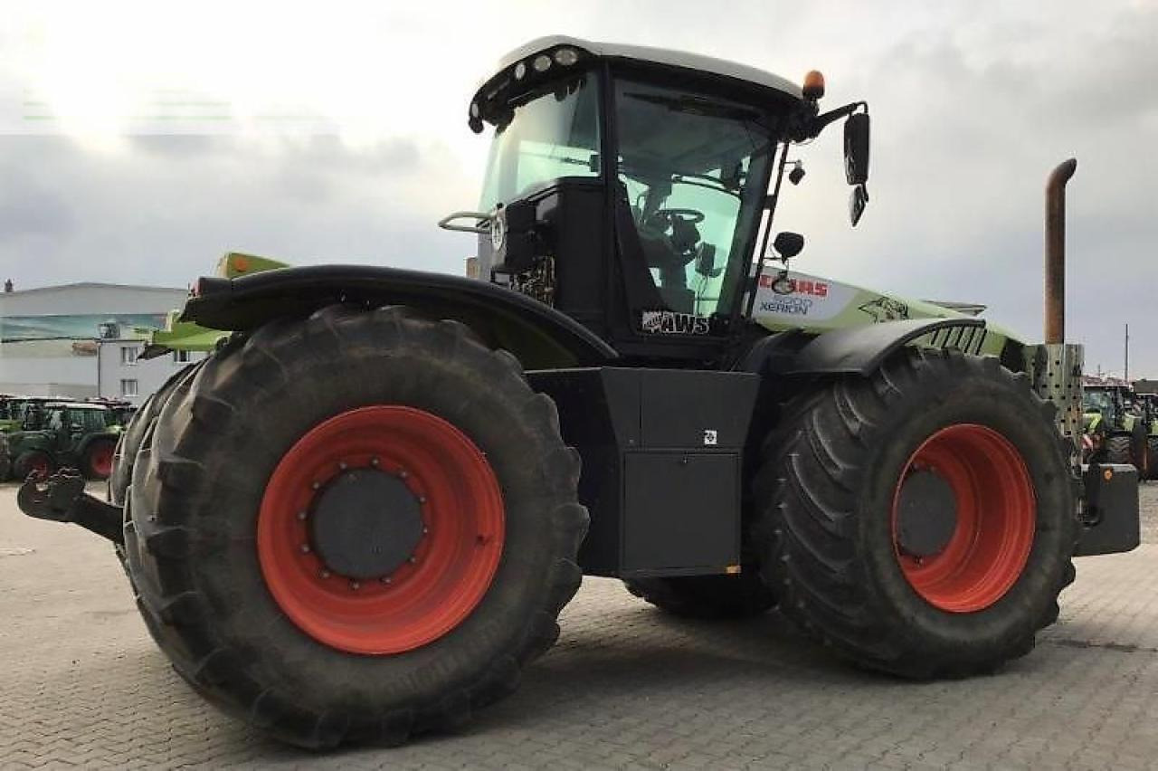 CLAAS xerion 5000 trac TRAC - Tracteur agricole: photos 4 CLAAS xerion 5000 trac TRAC - Tracteur agricole: photos 4