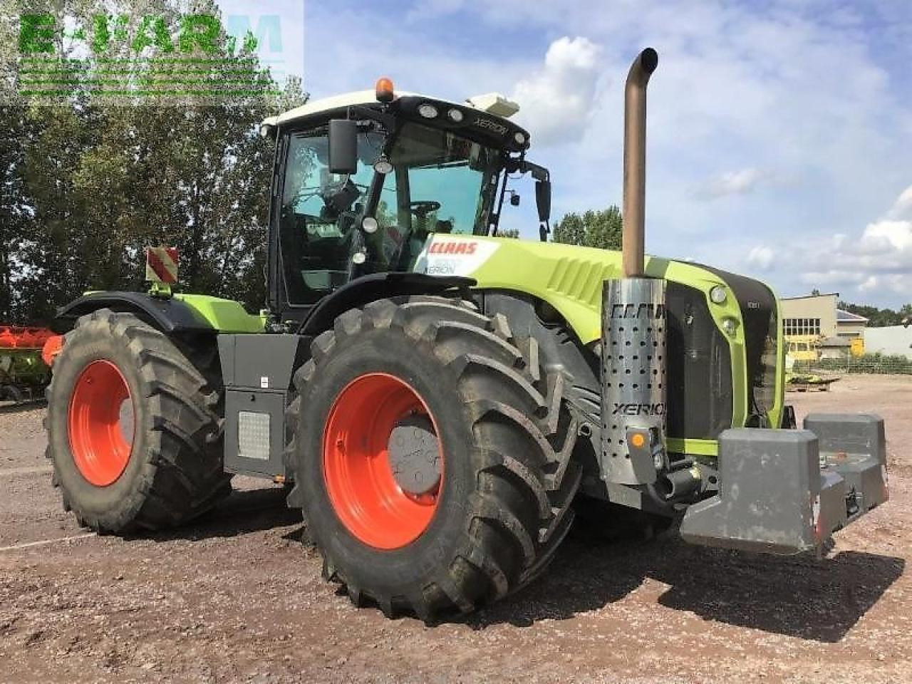 CLAAS xerion 5000 trac TRAC - Tracteur agricole: photos 3 CLAAS xerion 5000 trac TRAC - Tracteur agricole: photos 3