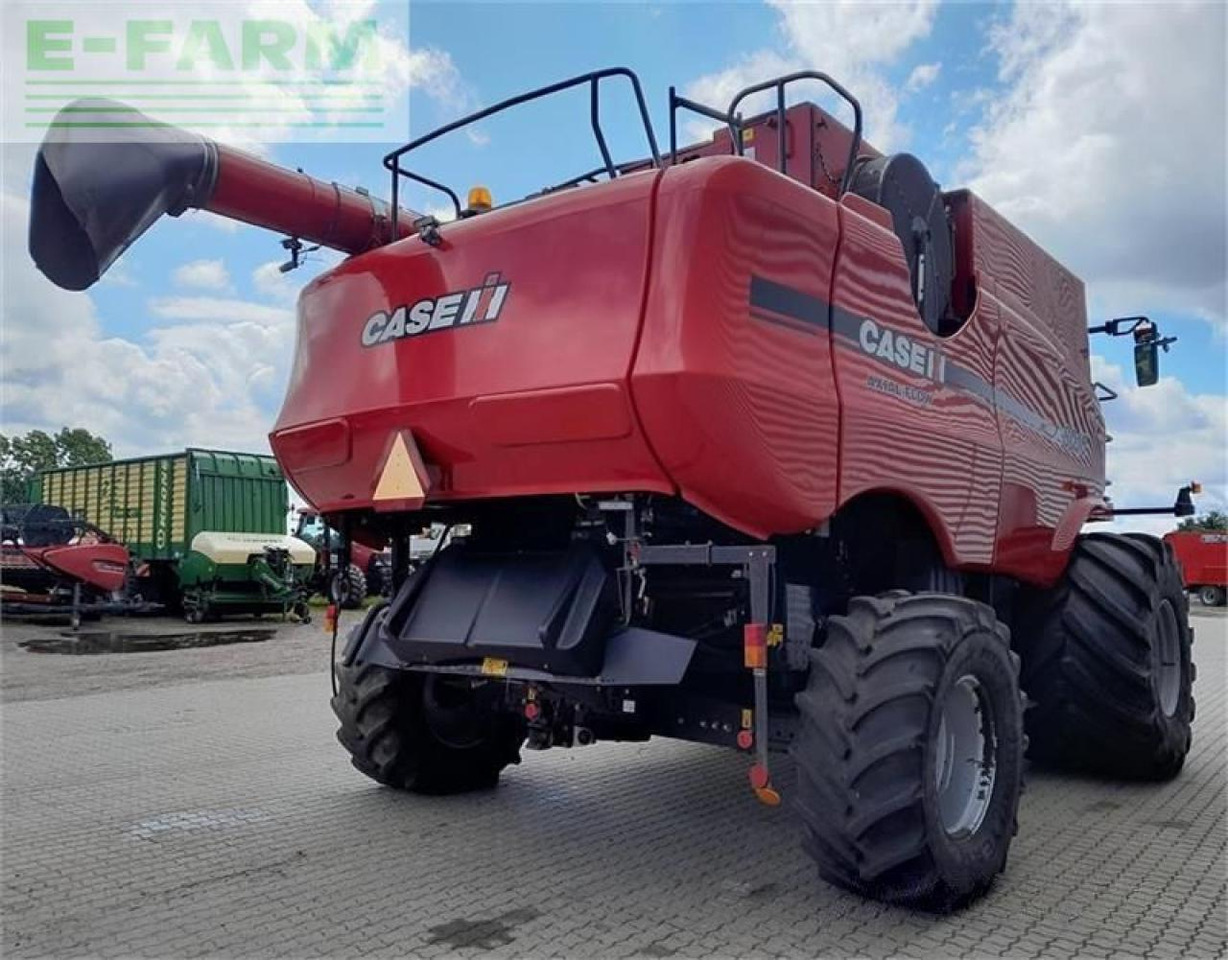 Moissonneuse-batteuse Case-IH 8010 med 30 fods skærebord: photos 8