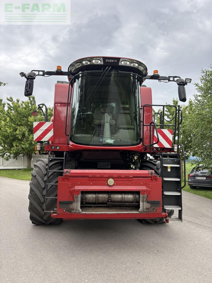 Case-IH axial-flow 6140 - Moissonneuse-batteuse: photos 1 Case-IH axial-flow 6140 - Moissonneuse-batteuse: photos 1