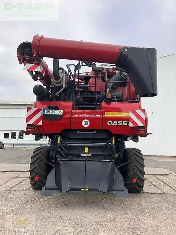 Case-IH axial-flow 8250 st5 - Moissonneuse-batteuse: photos 5 Case-IH axial-flow 8250 st5 - Moissonneuse-batteuse: photos 5