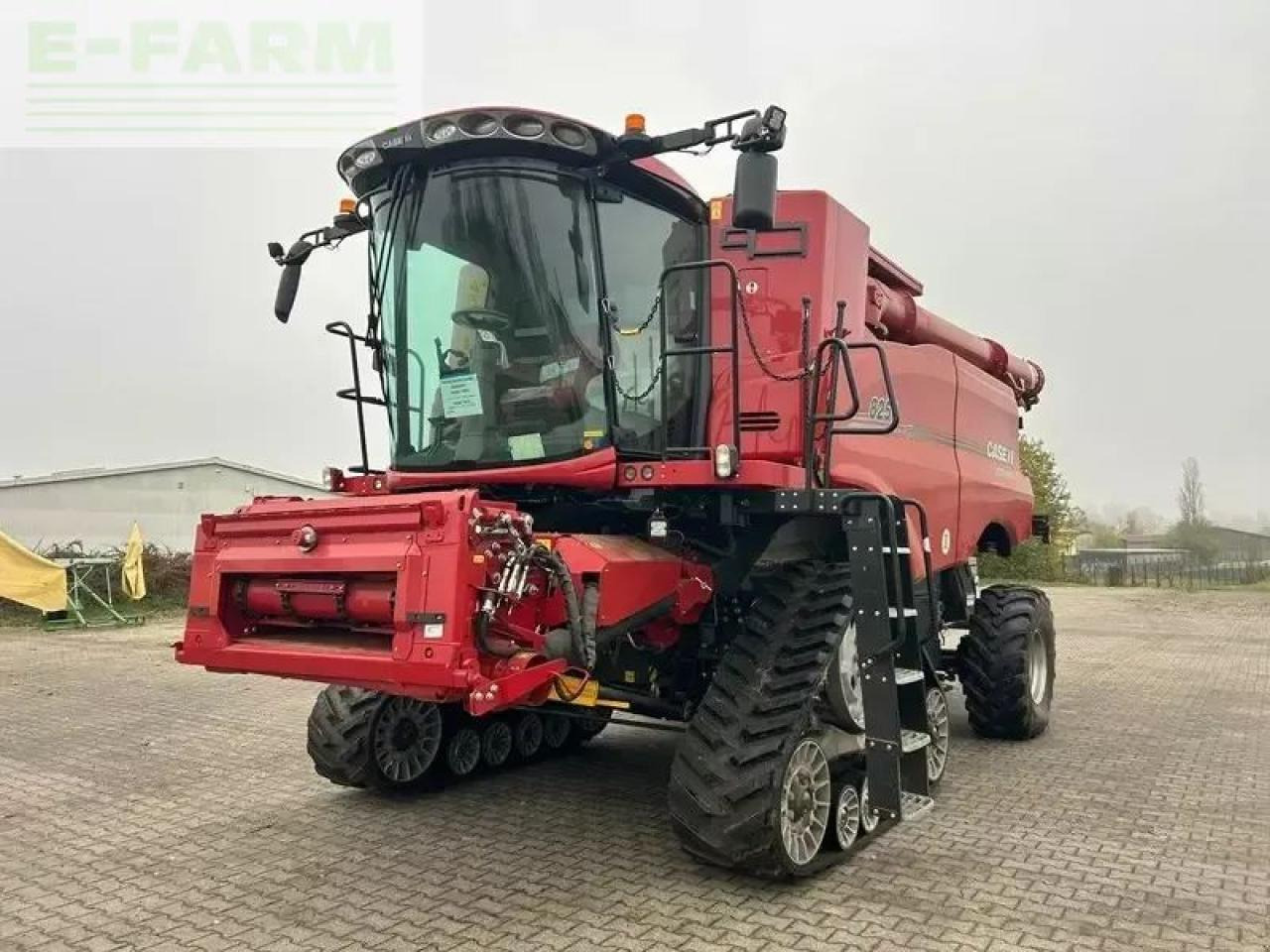 Case-IH axial flow 8250 st5 p - Moissonneuse-batteuse: photos 1 Case-IH axial flow 8250 st5 p - Moissonneuse-batteuse: photos 1