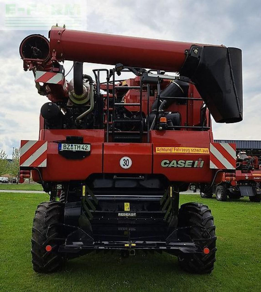 Case-IH axial flow 8250 sts - Moissonneuse-batteuse: photos 4 Case-IH axial flow 8250 sts - Moissonneuse-batteuse: photos 4