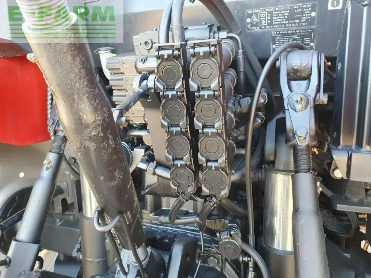 Case-IH maxxum 120 cvx CVX - Tracteur agricole: photos 5 Case-IH maxxum 120 cvx CVX - Tracteur agricole: photos 5