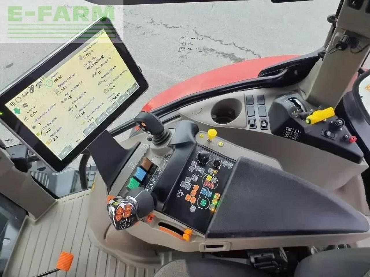 Case-IH maxxum125cvx CVX - Tracteur agricole: photos 5 Case-IH maxxum125cvx CVX - Tracteur agricole: photos 5