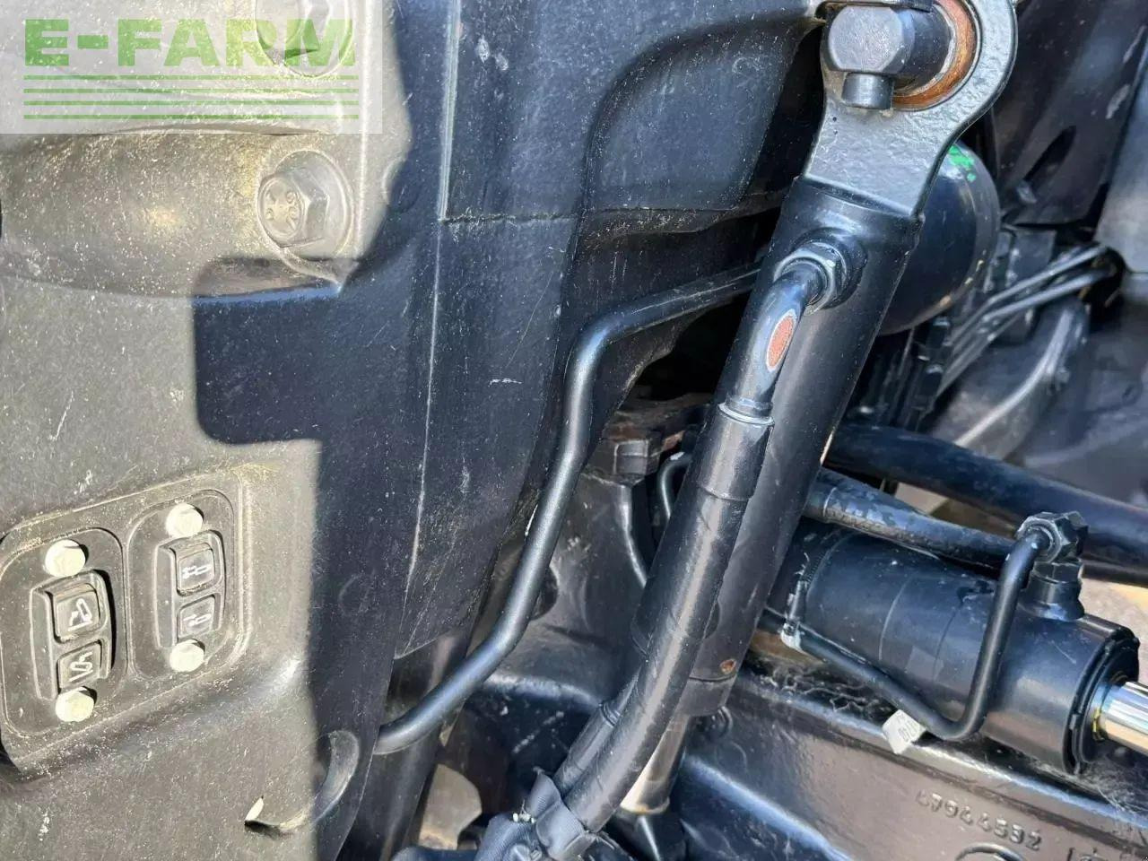 Case-IH optum 300 cvx CVX - Tracteur agricole: photos 5 Case-IH optum 300 cvx CVX - Tracteur agricole: photos 5