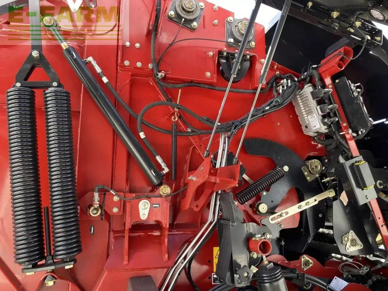 Presse à balles cubiques Case-IH rb 466 hd pro cutter 25 k: photos 9