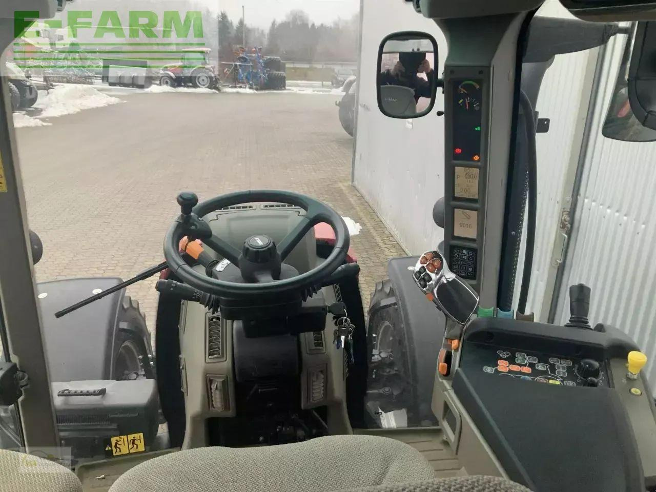 Case-IH vestrum 130 cvx driv CVX - Tracteur agricole: photos 4 Case-IH vestrum 130 cvx driv CVX - Tracteur agricole: photos 4