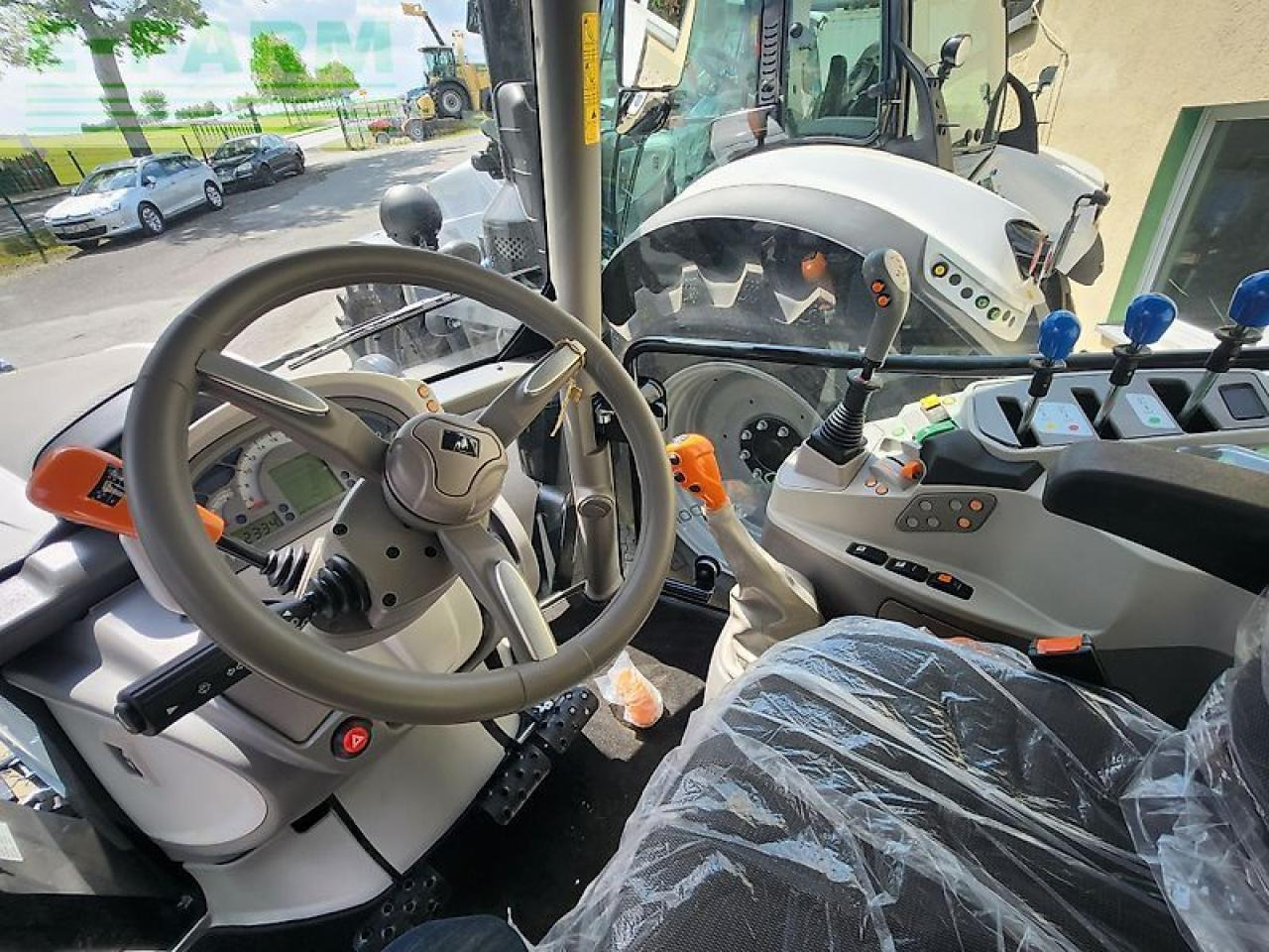 Tracteur agricole Deutz-Fahr 6125: photos 6