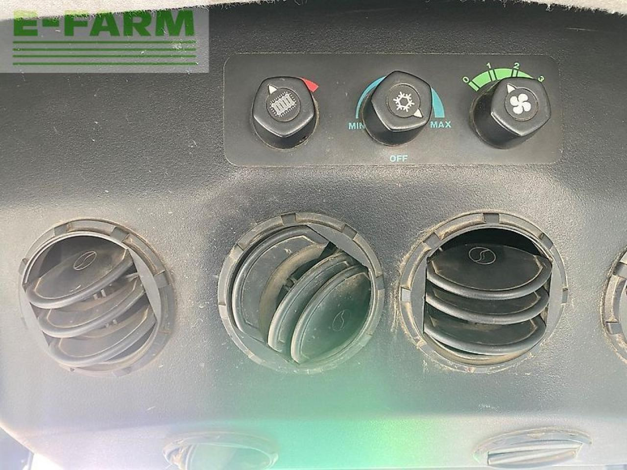 Tracteur agricole Deutz-Fahr agrocompact f90: photos 27