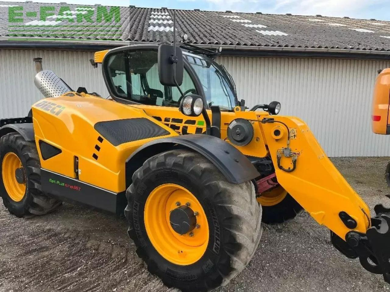 Dieci agri plus 40.7 evo 2 - Chariot télescopique: photos 1 Dieci agri plus 40.7 evo 2 - Chariot télescopique: photos 1