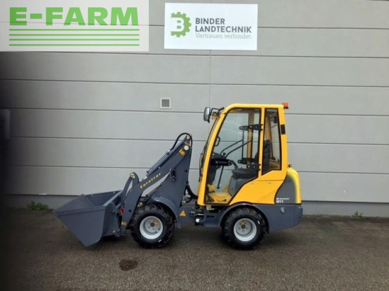 Eurotrac 810 / w11-c hoflader - Mini pelle: photos 1 Eurotrac 810 / w11-c hoflader - Mini pelle: photos 1