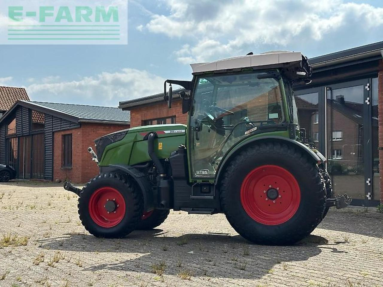 Fendt 209 f vario profi plus setting2 F - Tracteur agricole: photos 3 Fendt 209 f vario profi plus setting2 F - Tracteur agricole: photos 3