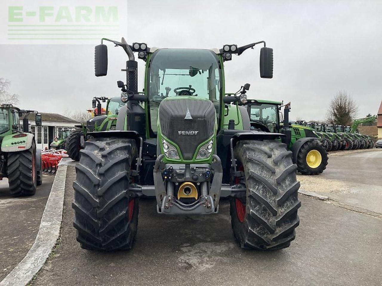 Fendt 718 vario profiplus s4 rtk ProfiPlus - Tracteur agricole: photos 3 Fendt 718 vario profiplus s4 rtk ProfiPlus - Tracteur agricole: photos 3
