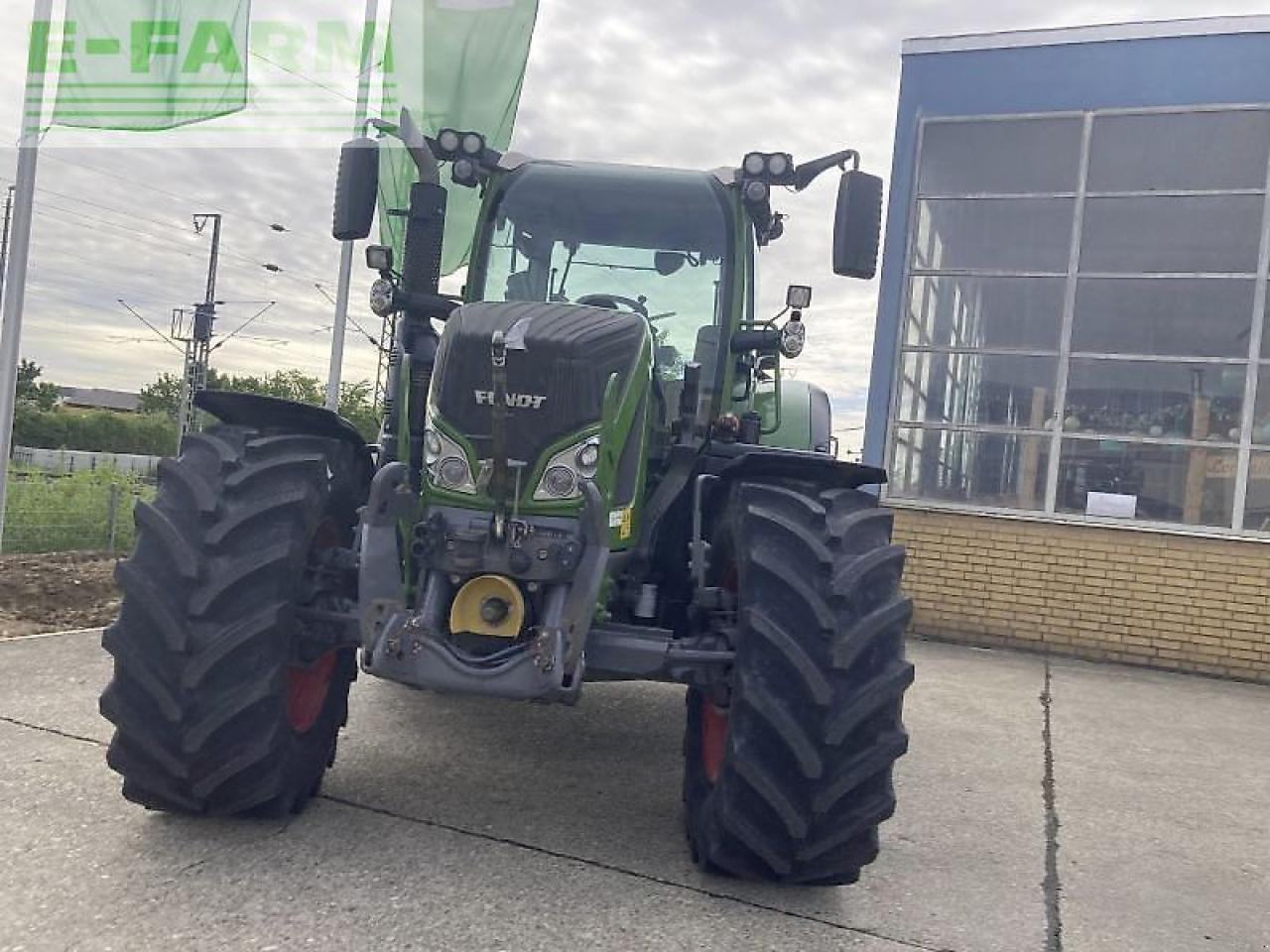 Fendt 718 vario s4 profi plus ProfiPlus - Tracteur agricole: photos 3 Fendt 718 vario s4 profi plus ProfiPlus - Tracteur agricole: photos 3