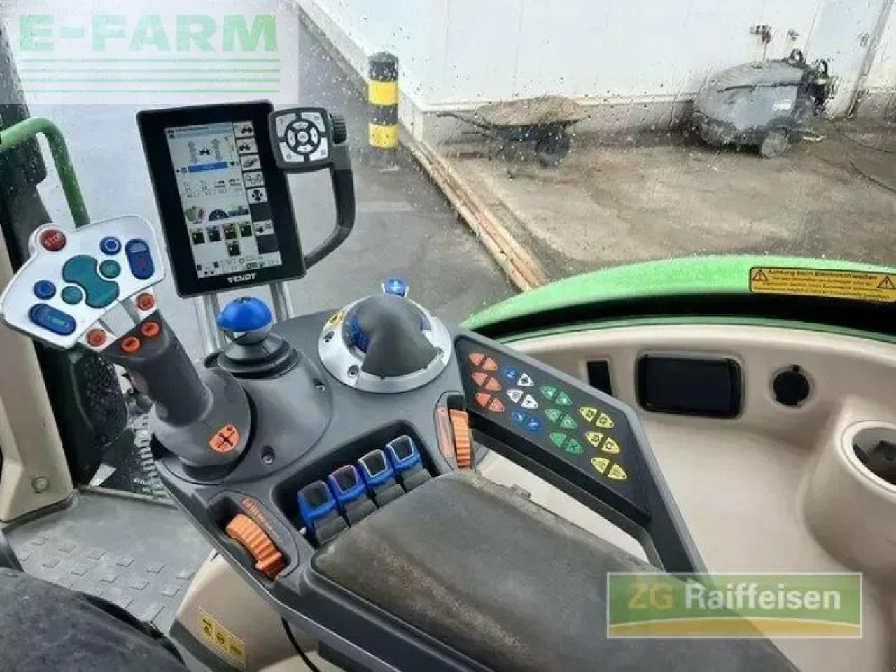 Tracteur agricole Fendt 724 scr: photos 10