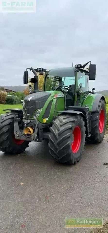 Fendt 724 vario - Tracteur agricole: photos 1 Fendt 724 vario - Tracteur agricole: photos 1