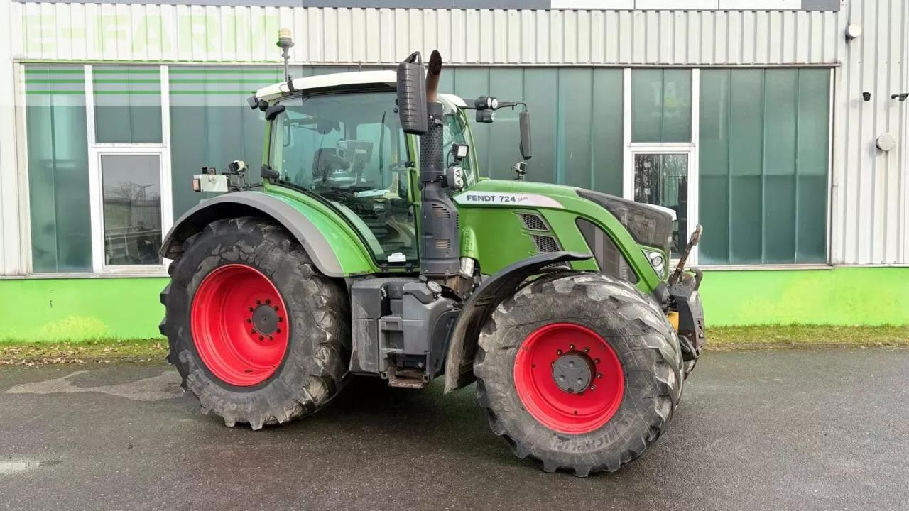 Fendt 724 vario s4 - Tracteur agricole: photos 1 Fendt 724 vario s4 - Tracteur agricole: photos 1