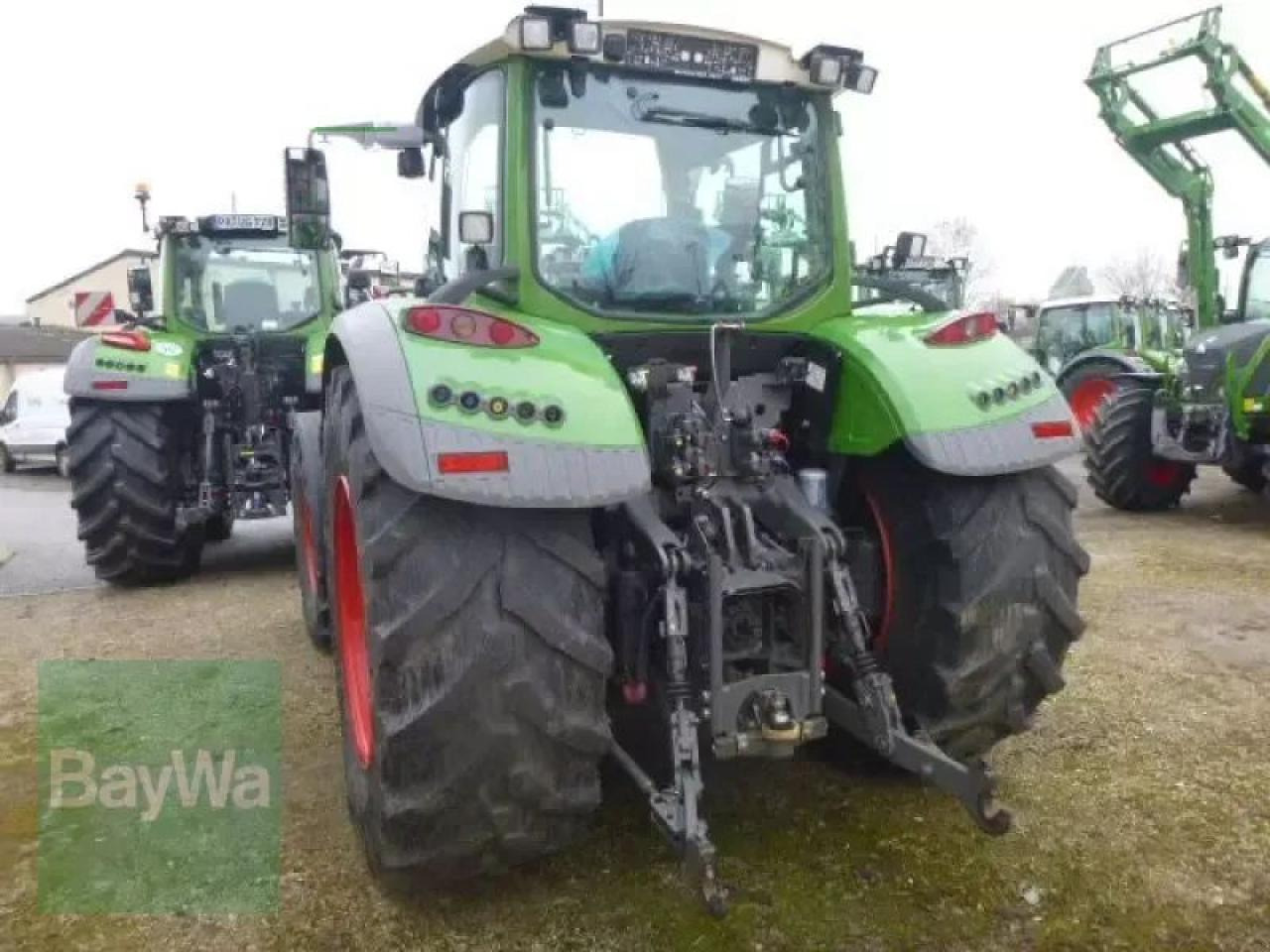 Fendt 724 vario s4 profi plus - Tracteur agricole: photos 3 Fendt 724 vario s4 profi plus - Tracteur agricole: photos 3