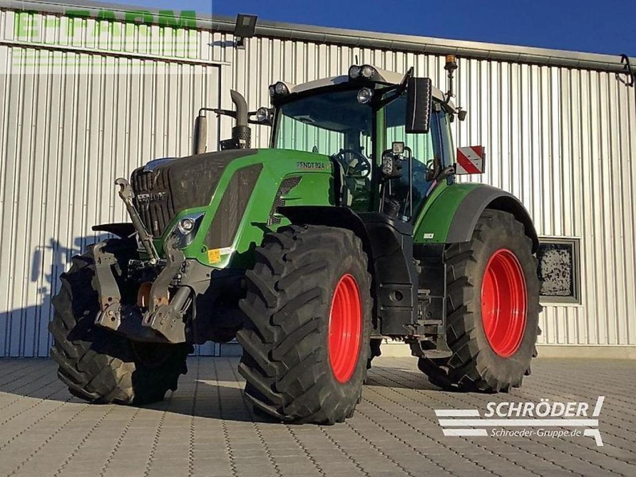 Fendt 824 vario s4 profi plus ProfiPlus - Tracteur agricole: photos 1 Fendt 824 vario s4 profi plus ProfiPlus - Tracteur agricole: photos 1
