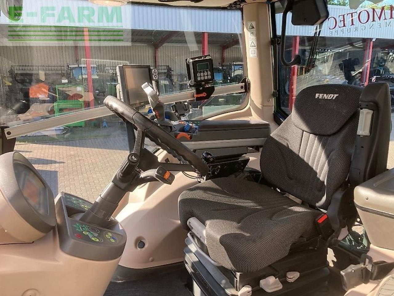 Tracteur agricole Fendt 826 power plus: photos 8