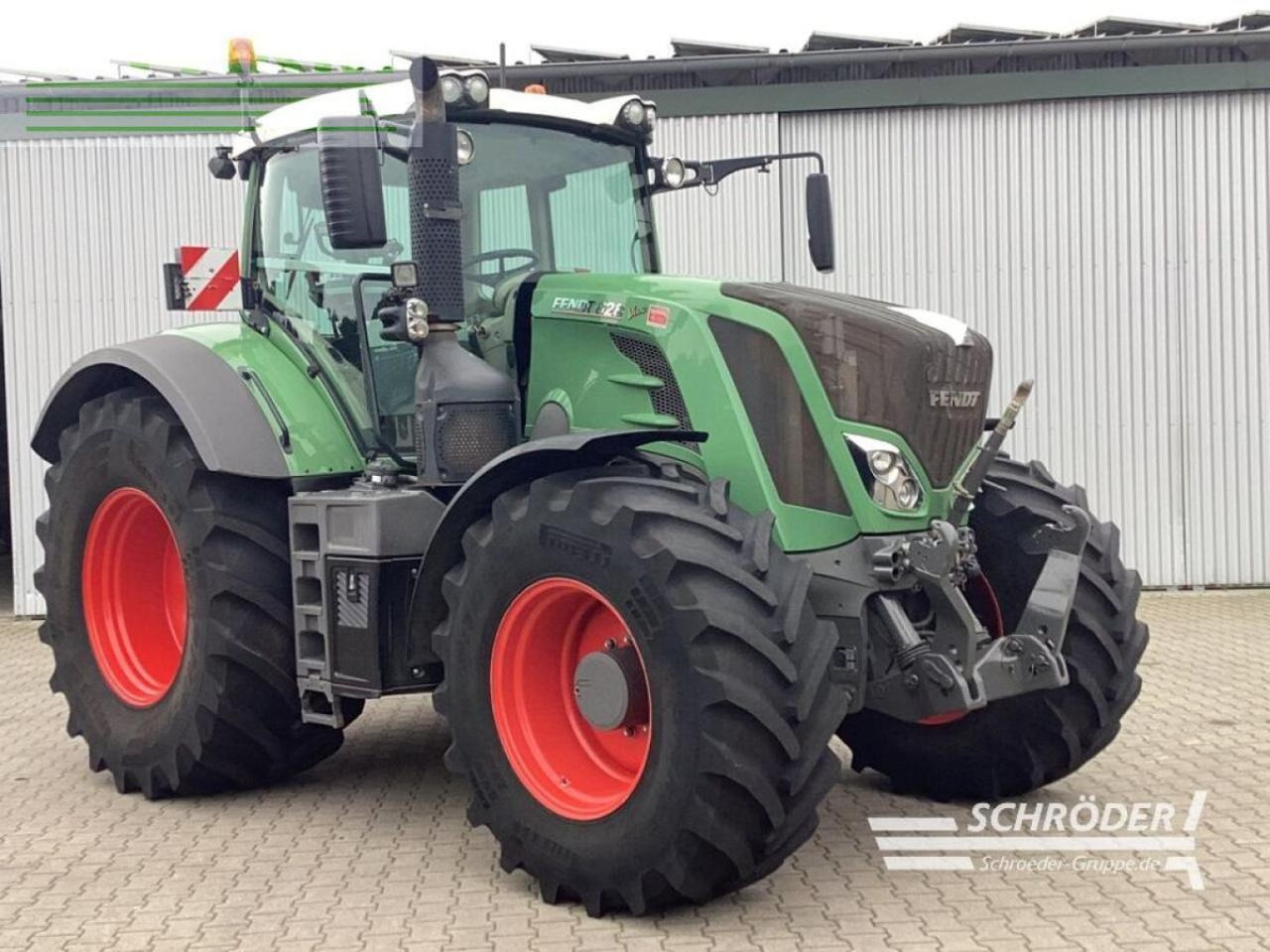 Fendt 828 s4 profi plus - Tracteur agricole: photos 1 Fendt 828 s4 profi plus - Tracteur agricole: photos 1
