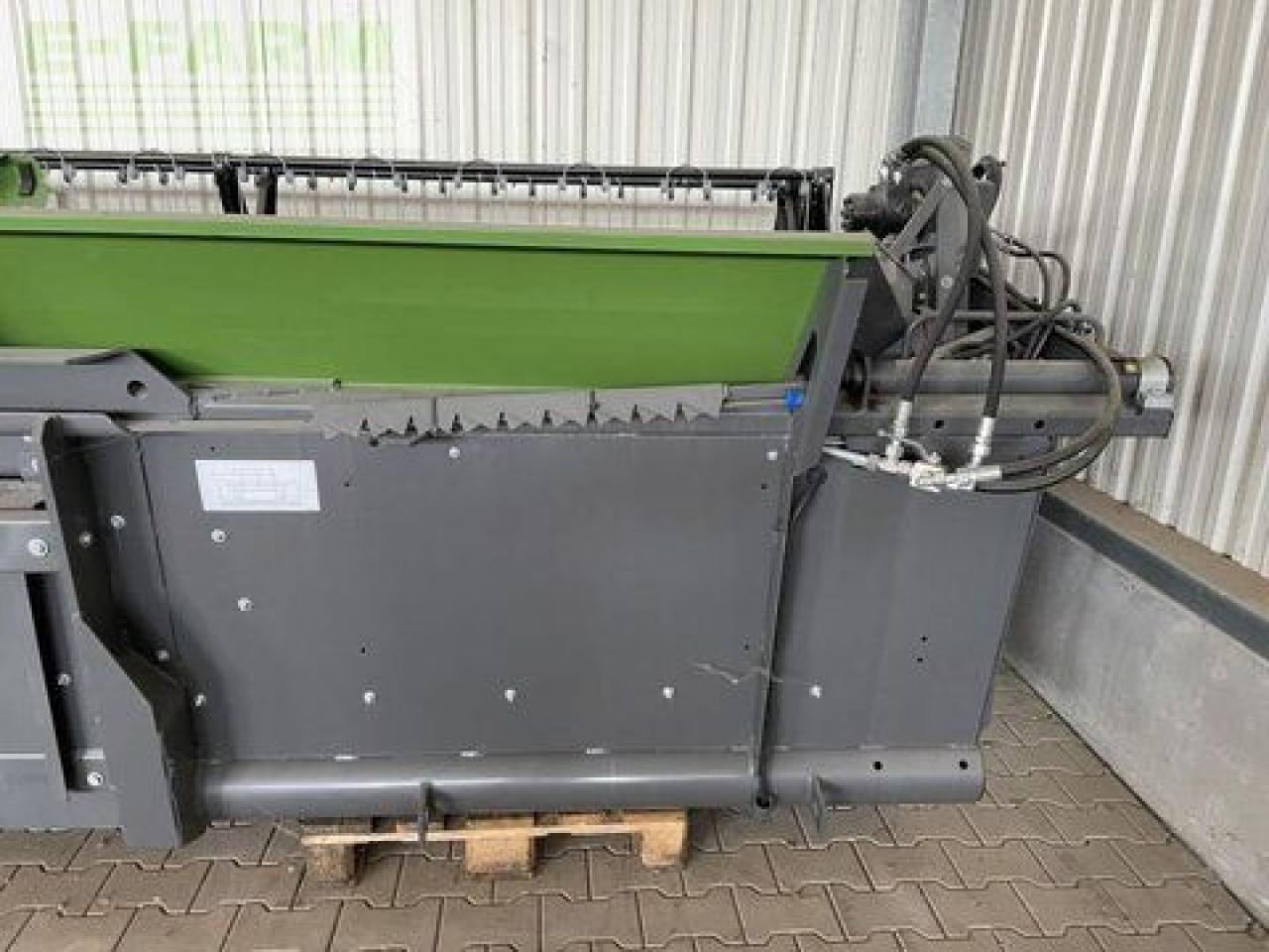Fendt schneidwerk pf 5,50m (18') - Accessoire aux ensileuses: photos 4 Fendt schneidwerk pf 5,50m (18') - Accessoire aux ensileuses: photos 4