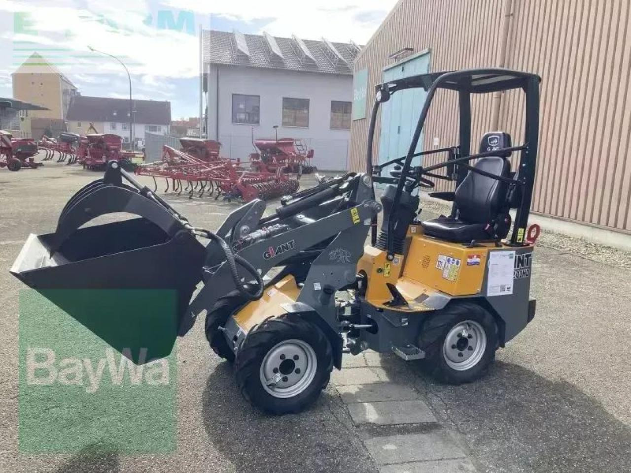 Giant g 1200 - Mini pelle: photos 1 Giant g 1200 - Mini pelle: photos 1