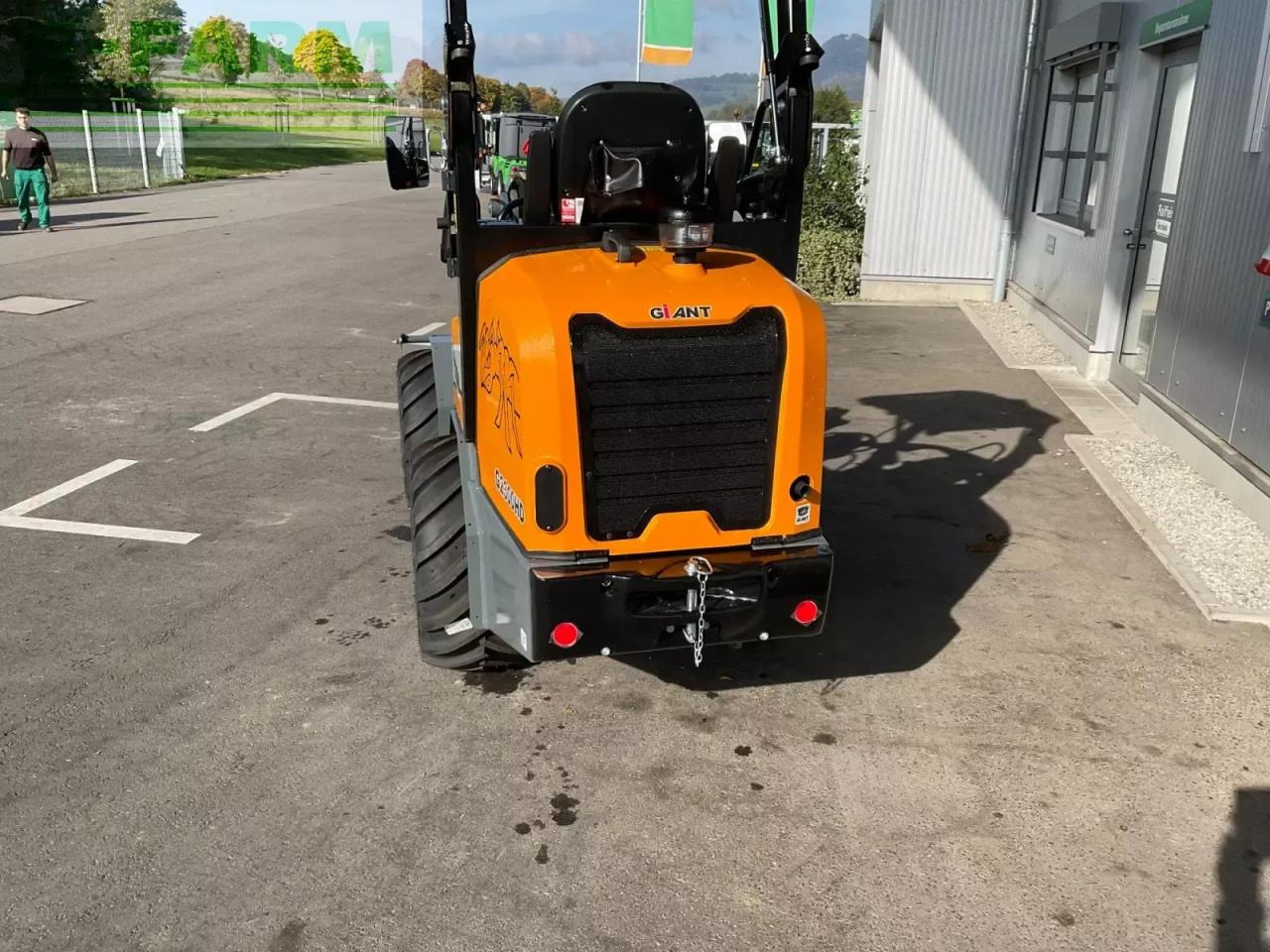 Giant g 2300 hd - Chargeuse sur pneus: photos 4 Giant g 2300 hd - Chargeuse sur pneus: photos 4