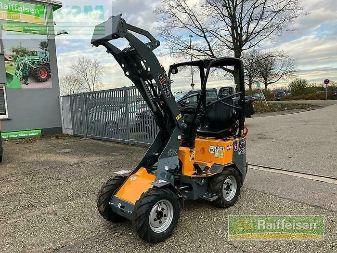 Giant g1200 - Mini pelle: photos 3 Giant g1200 - Mini pelle: photos 3