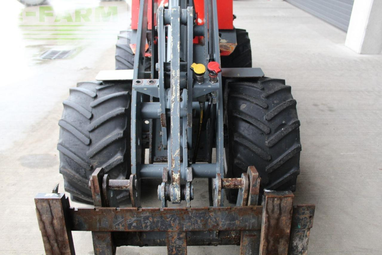 Giant hoflader d 335 t - Mini pelle: photos 3 Giant hoflader d 335 t - Mini pelle: photos 3