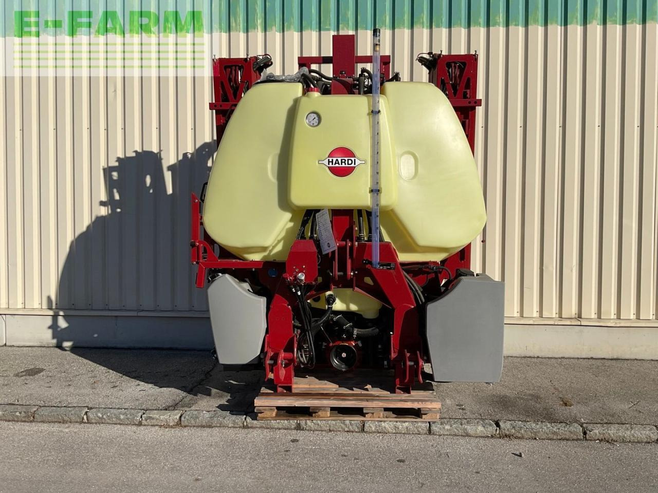 Hardi Mega 1500 - Pulvérisateur traîné: photos 3 Hardi Mega 1500 - Pulvérisateur traîné: photos 3