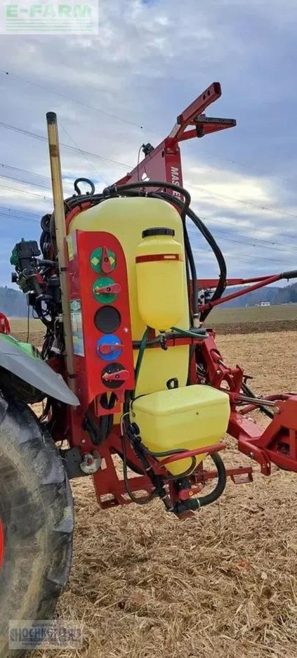 Hardi master 1000 - Pulvérisateur traîné: photos 4 Hardi master 1000 - Pulvérisateur traîné: photos 4