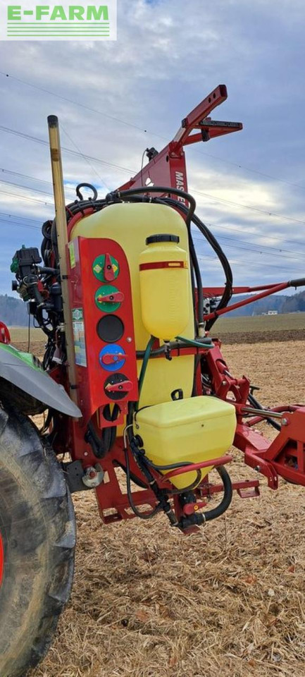 Hardi master 1000 - Pulvérisateur traîné: photos 4 Hardi master 1000 - Pulvérisateur traîné: photos 4