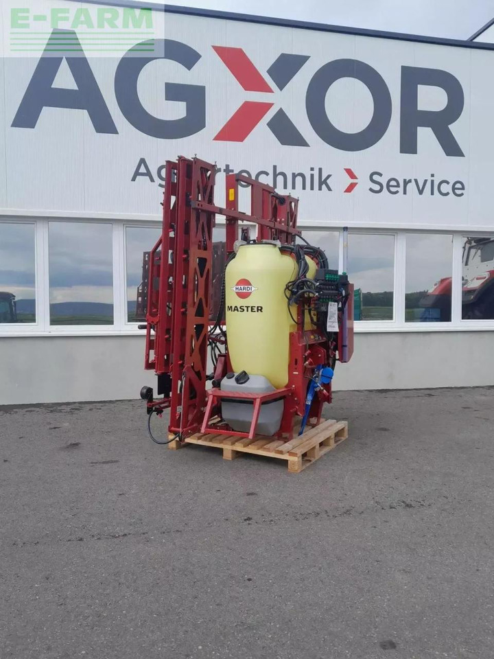 Hardi master - Pulvérisateur traîné: photos 1 Hardi master - Pulvérisateur traîné: photos 1
