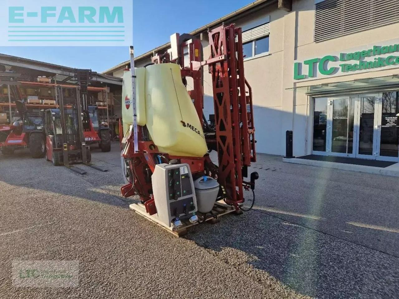 Hardi mega 12 - Pulvérisateur traîné: photos 1 Hardi mega 12 - Pulvérisateur traîné: photos 1