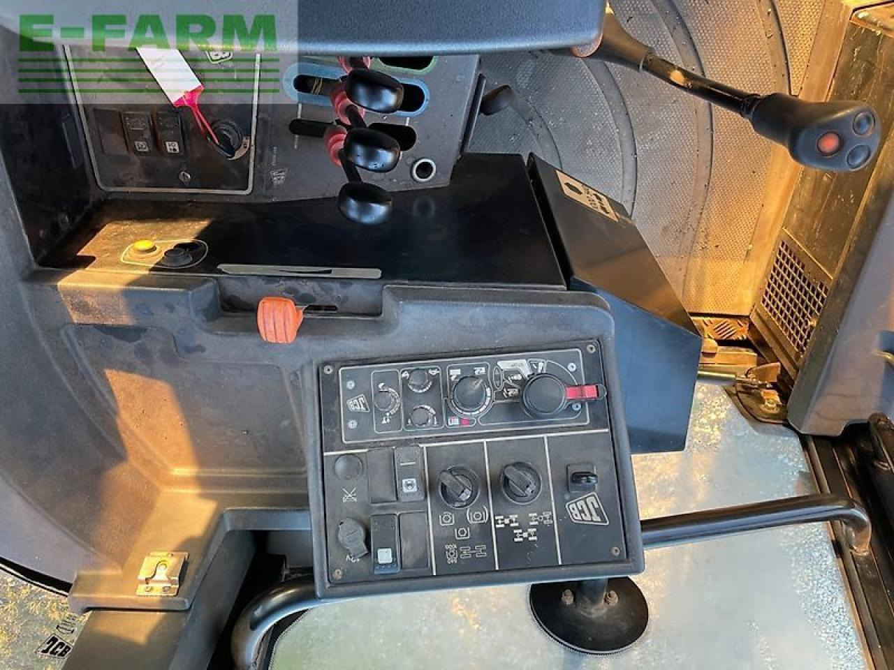 Tracteur agricole JCB fastrac 3200: photos 18