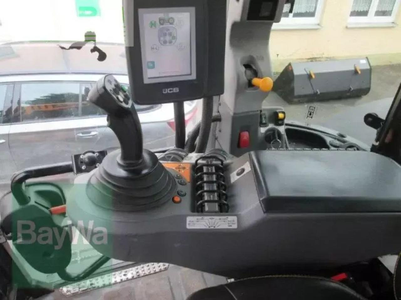 Tracteur agricole JCB jcb 8330: photos 12 Tracteur agricole JCB jcb 8330: photos 12