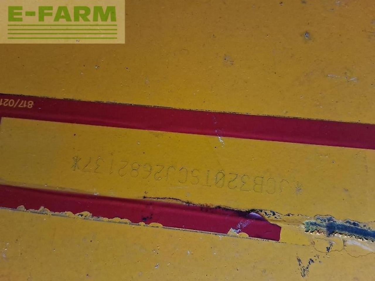Chargeuse sur pneus JCB tm 320s: photos 10