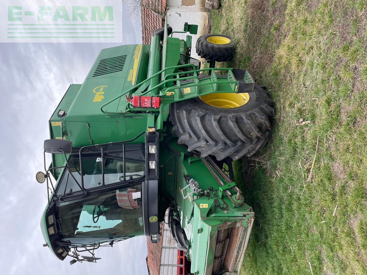 John Deere 1550 WTS - Moissonneuse-batteuse: photos 1 John Deere 1550 WTS - Moissonneuse-batteuse: photos 1