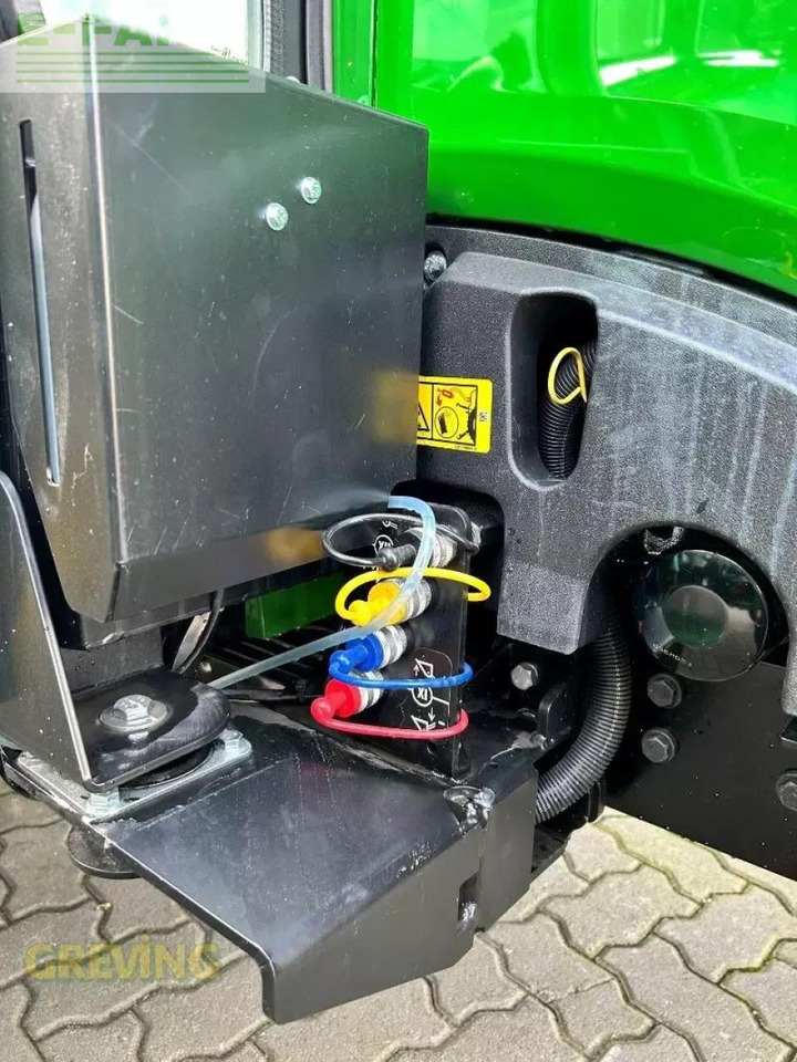 John Deere 2038r kab - Tracteur agricole: photos 3 John Deere 2038r kab - Tracteur agricole: photos 3