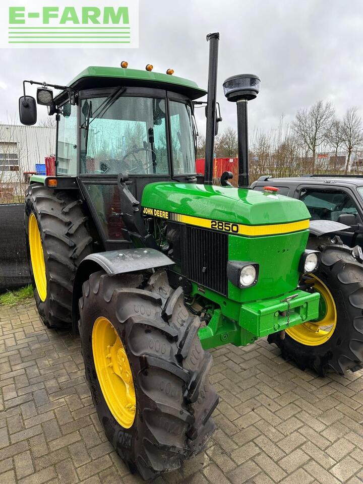 John Deere 2850 - Tracteur agricole: photos 1 John Deere 2850 - Tracteur agricole: photos 1