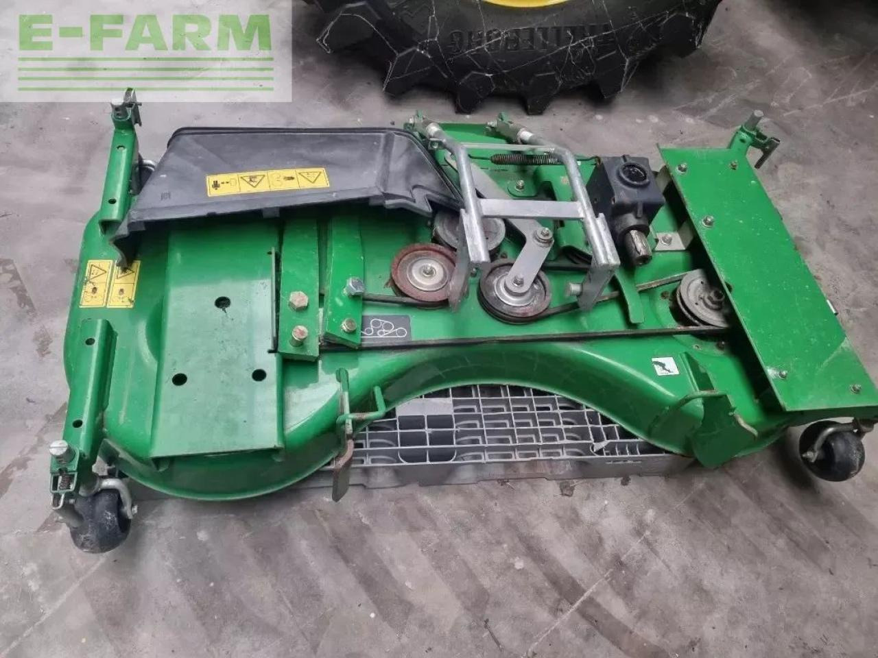 Tracteur agricole John Deere 3320 my11: photos 10