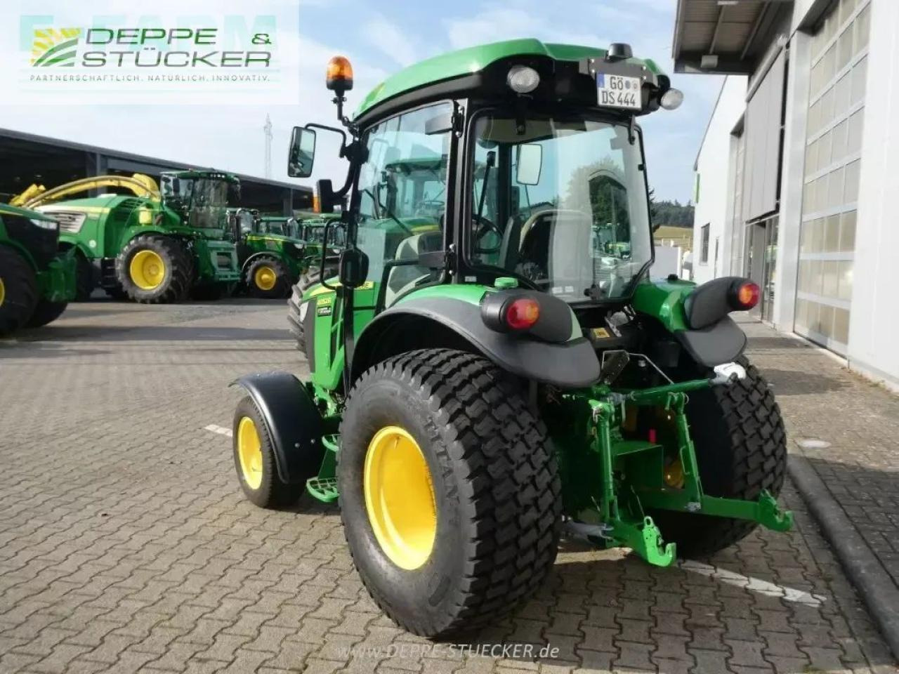 John Deere 4052r - Tracteur agricole: photos 3 John Deere 4052r - Tracteur agricole: photos 3