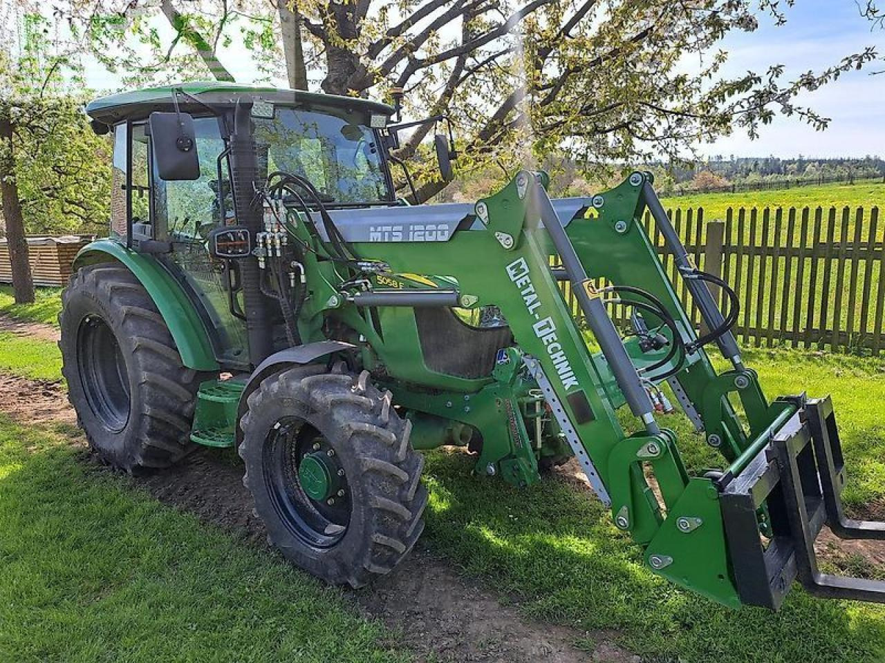 John Deere 5058e - Tracteur agricole: photos 2 John Deere 5058e - Tracteur agricole: photos 2