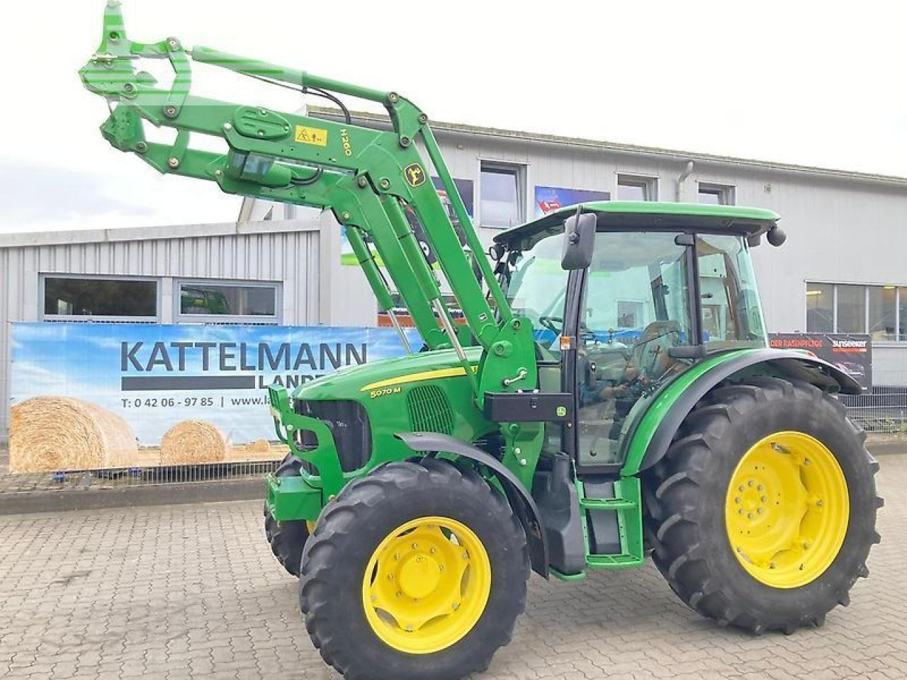 John Deere 5070m - Tracteur agricole: photos 2 John Deere 5070m - Tracteur agricole: photos 2