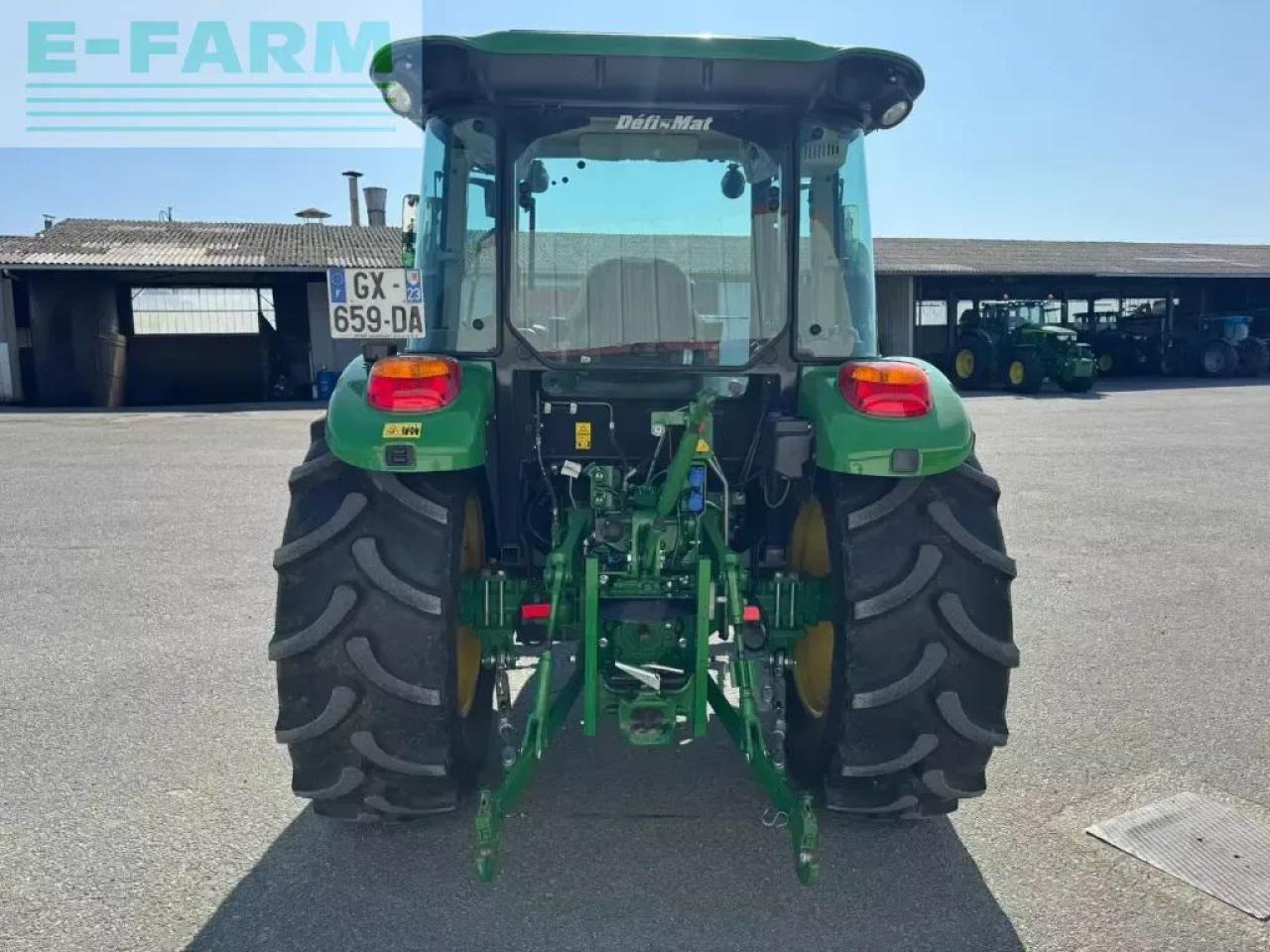 John Deere 5075 e power reverser 24/12 - Tracteur agricole: photos 5 John Deere 5075 e power reverser 24/12 - Tracteur agricole: photos 5